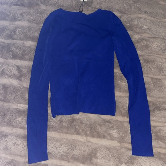 Button Front Top - Picture 3 of 3